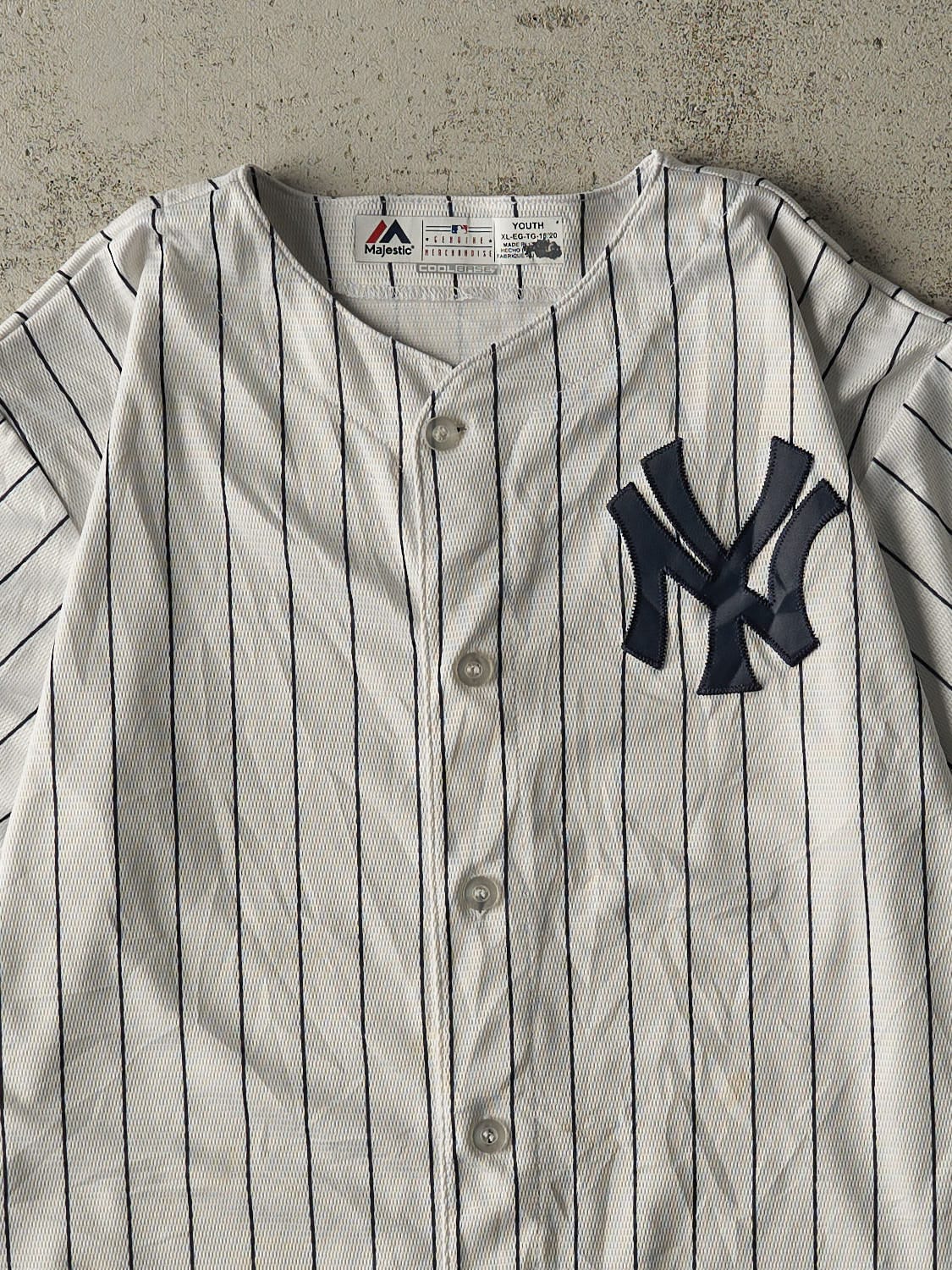 Vintage Y2K White New York Yankees #25 Gleyber Torres Pin Striped Jersey (S/M)