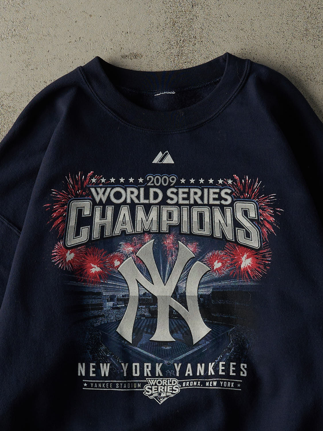 Vintage 09' Navy Blue New York Yankees World Series Champions Crewneck (L/XL)