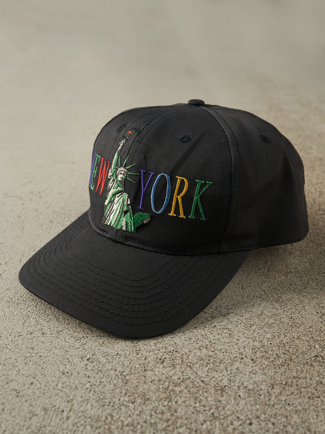 Vintage 90s Black New York Embroidered Snapback (O/S)