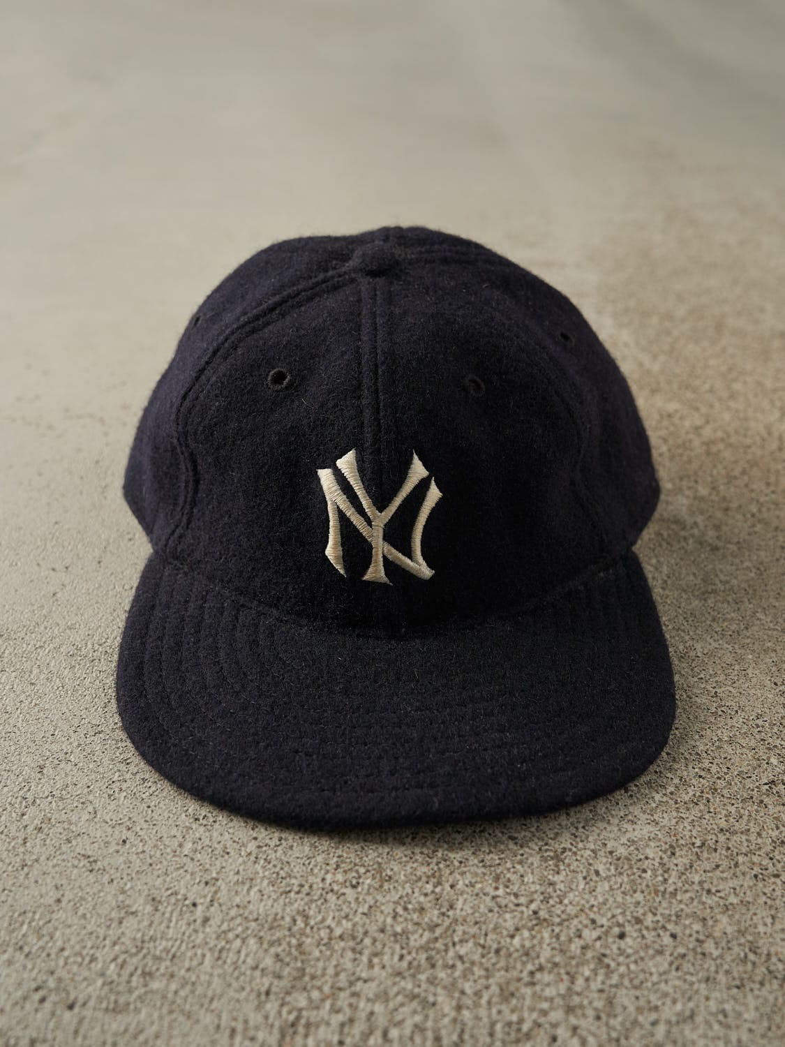 Vintage 90s Navy Blue New York Yankees Wool New Era Fitted Hat (7 3/8)