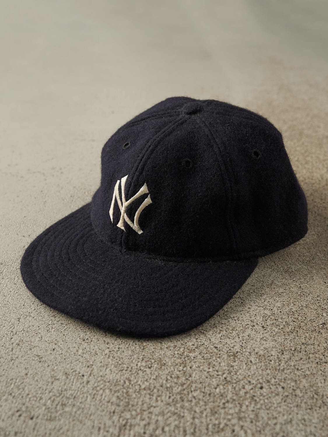 Vintage 90s Navy Blue New York Yankees Wool New Era Fitted Hat (7 3/8)