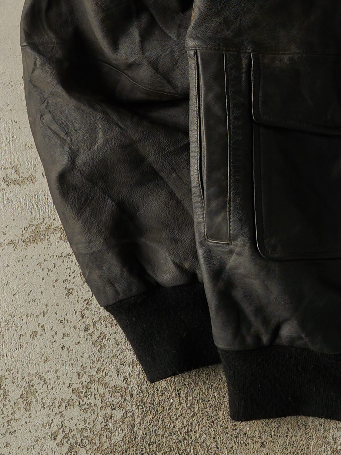 Vintage 90s Faded Black Leather Aviator Style Bomber Jacket (M/L)