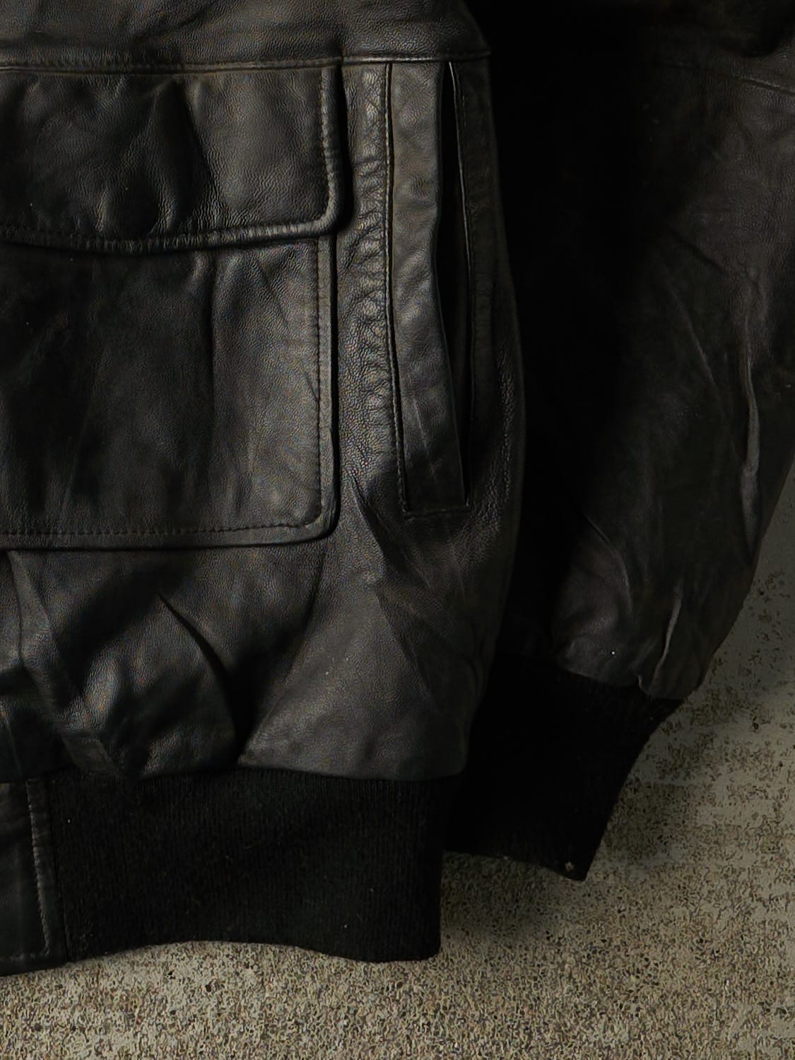Vintage 90s Faded Black Leather Aviator Style Bomber Jacket (M/L)