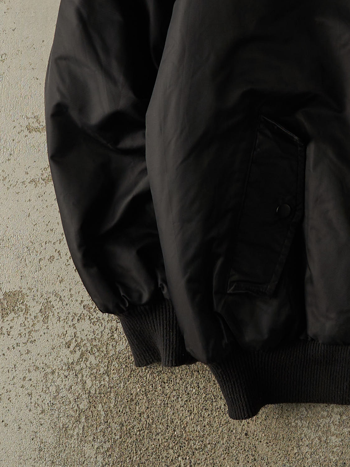 Vintage 90s Black Nylon Bomber Jacket (XL)