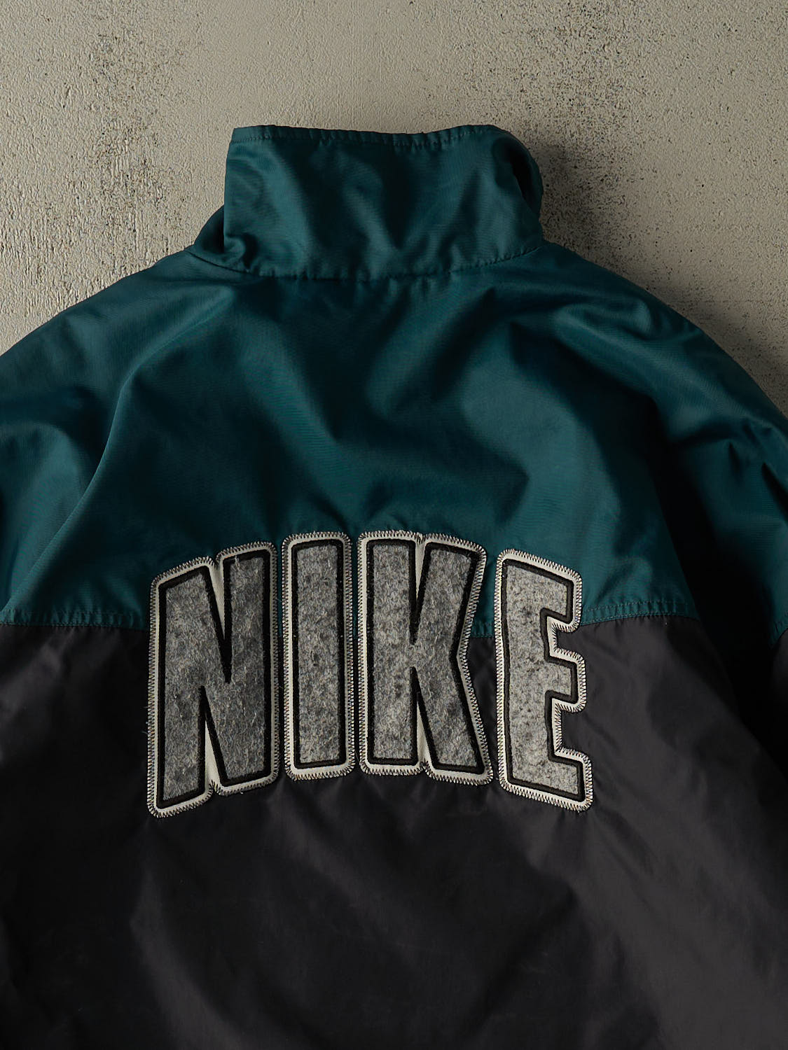 Vintage 90s Black & Green Nike Puffer Jacket (L/XL)