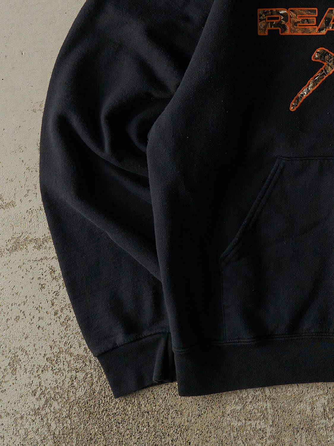 Vintage Y2K Black Realtree Logo Hoodie (M/L)