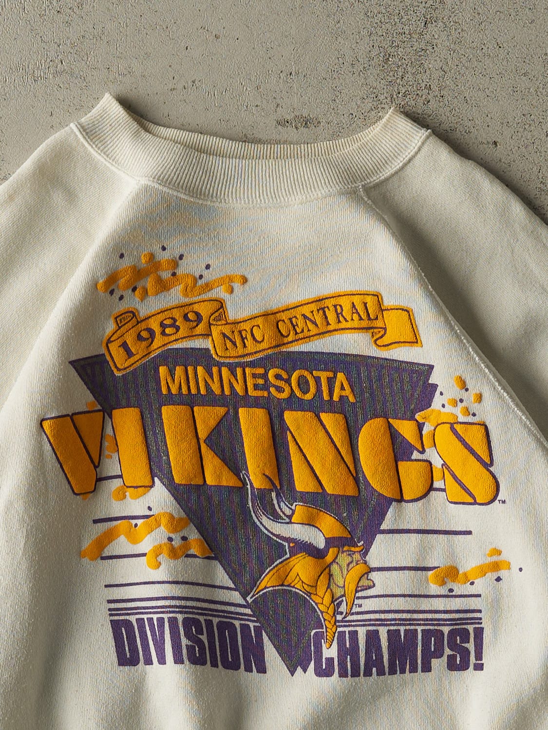 Vintage 89' White Minnesota Vikings Division Champions Crewneck (L/XL)