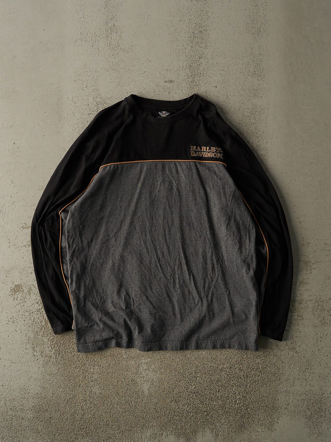 Vintage 13' Black & Grey Harley Davidson Embroidered Long Sleeve (L/XL)