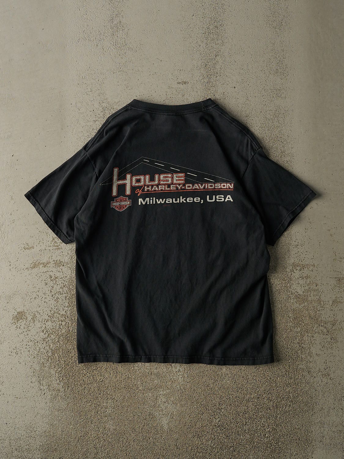 Vintage 03' Black Harley Davidson Milwaukee Tee (L)