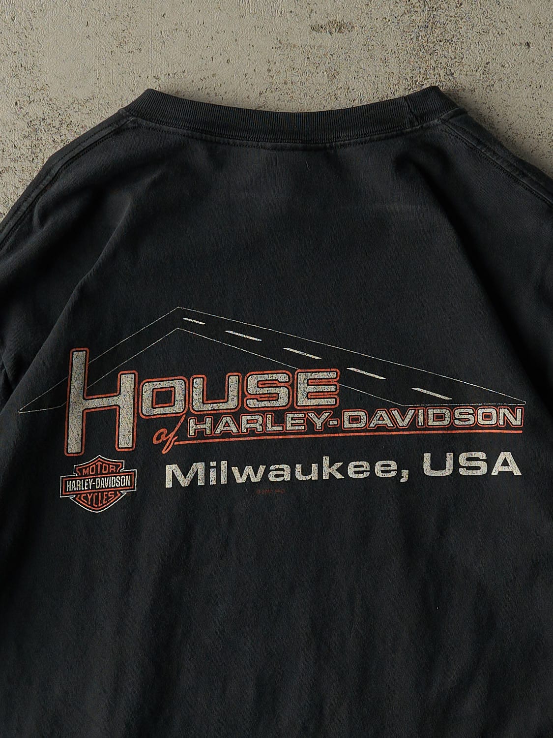 Vintage 03' Black Harley Davidson Milwaukee Tee (L)