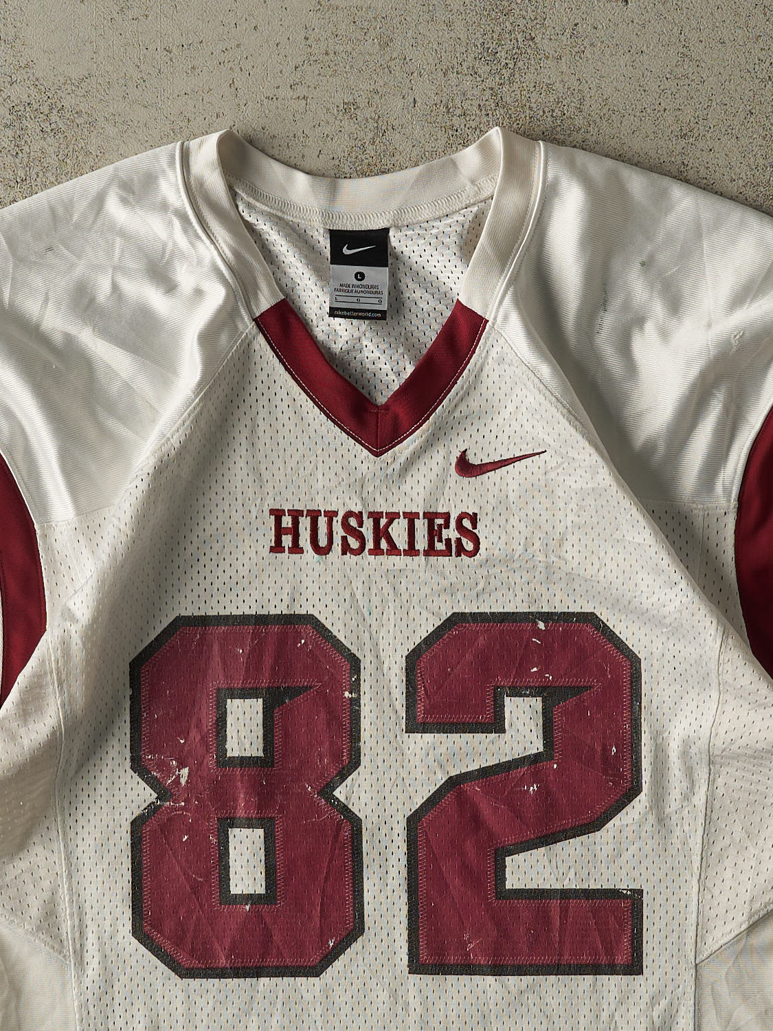Vintage Y2K White & Burgundy Nike Huskies Cropped Football Jersey (S)