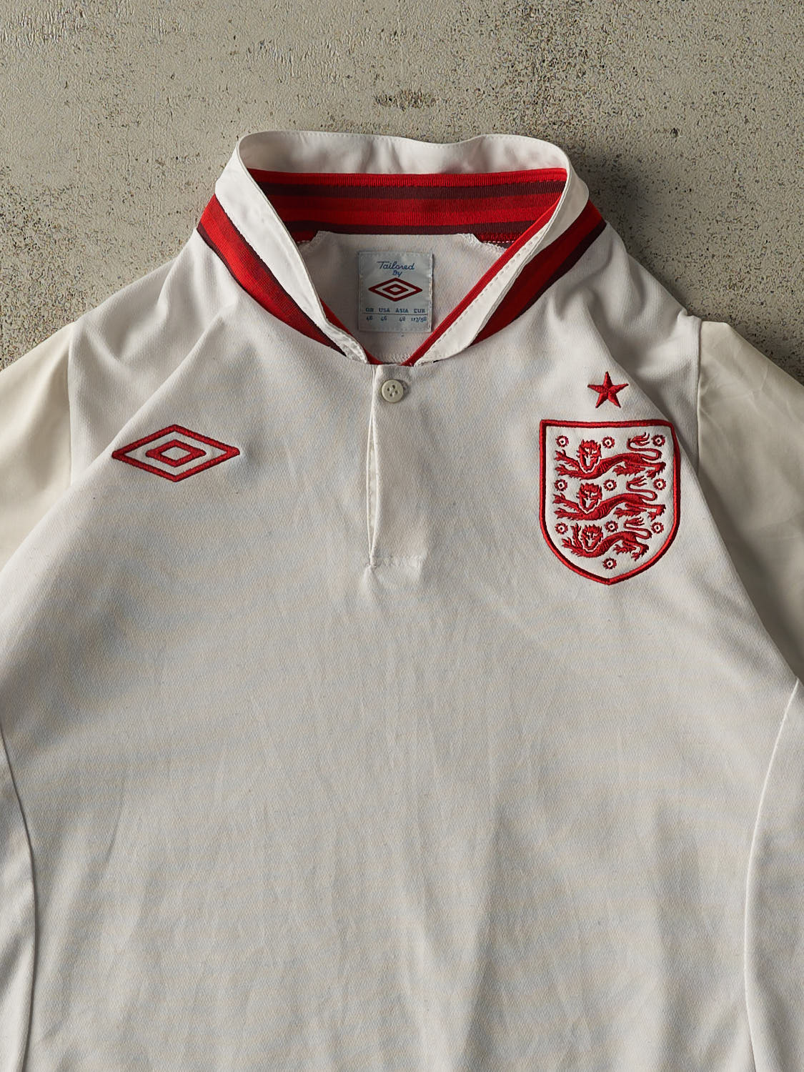 Vintage 90s White Umbro England Soccer Jersey (L)