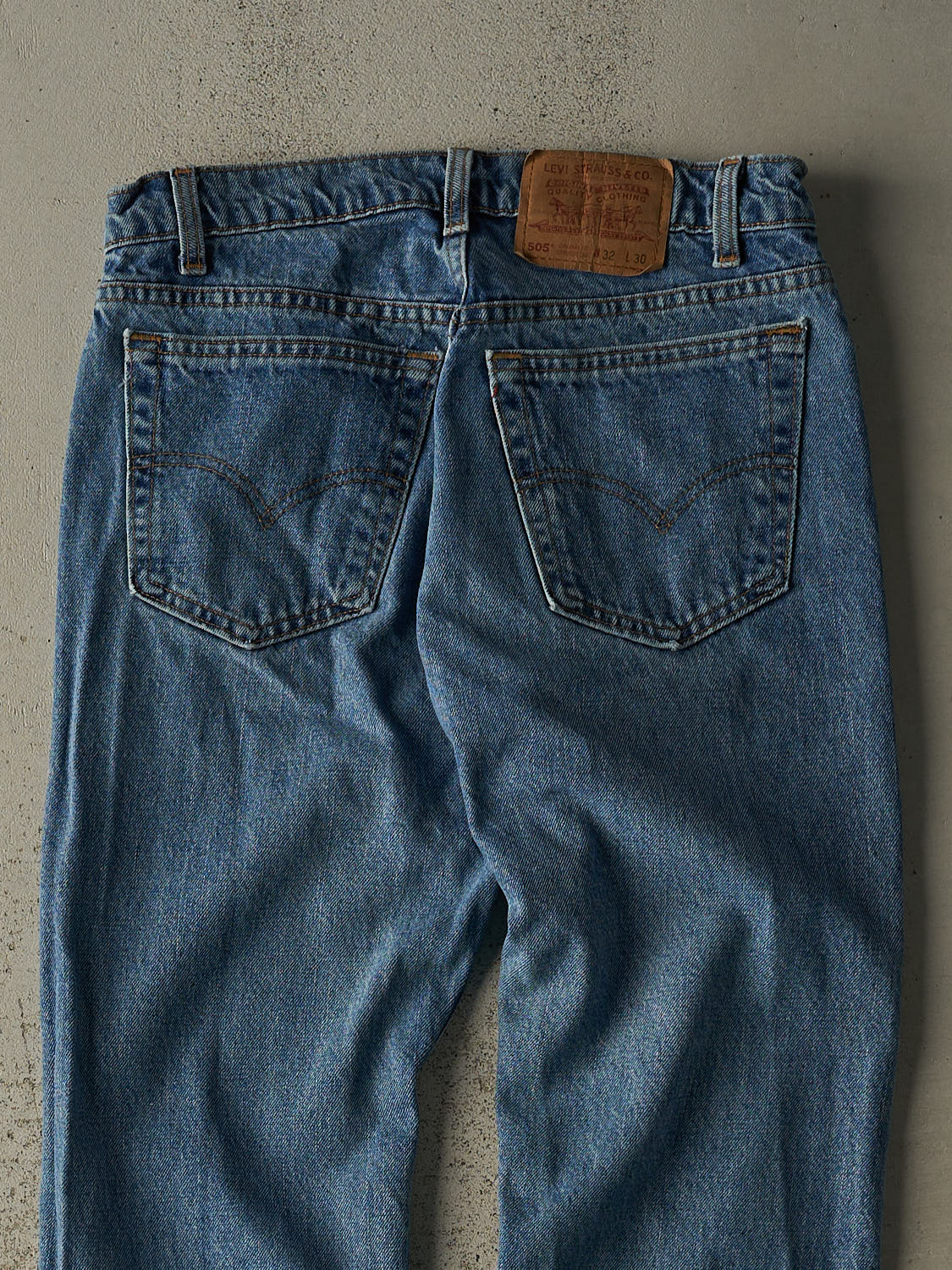 Vintage 90s Mid Wash Levi's 505 Jeans (30x30)