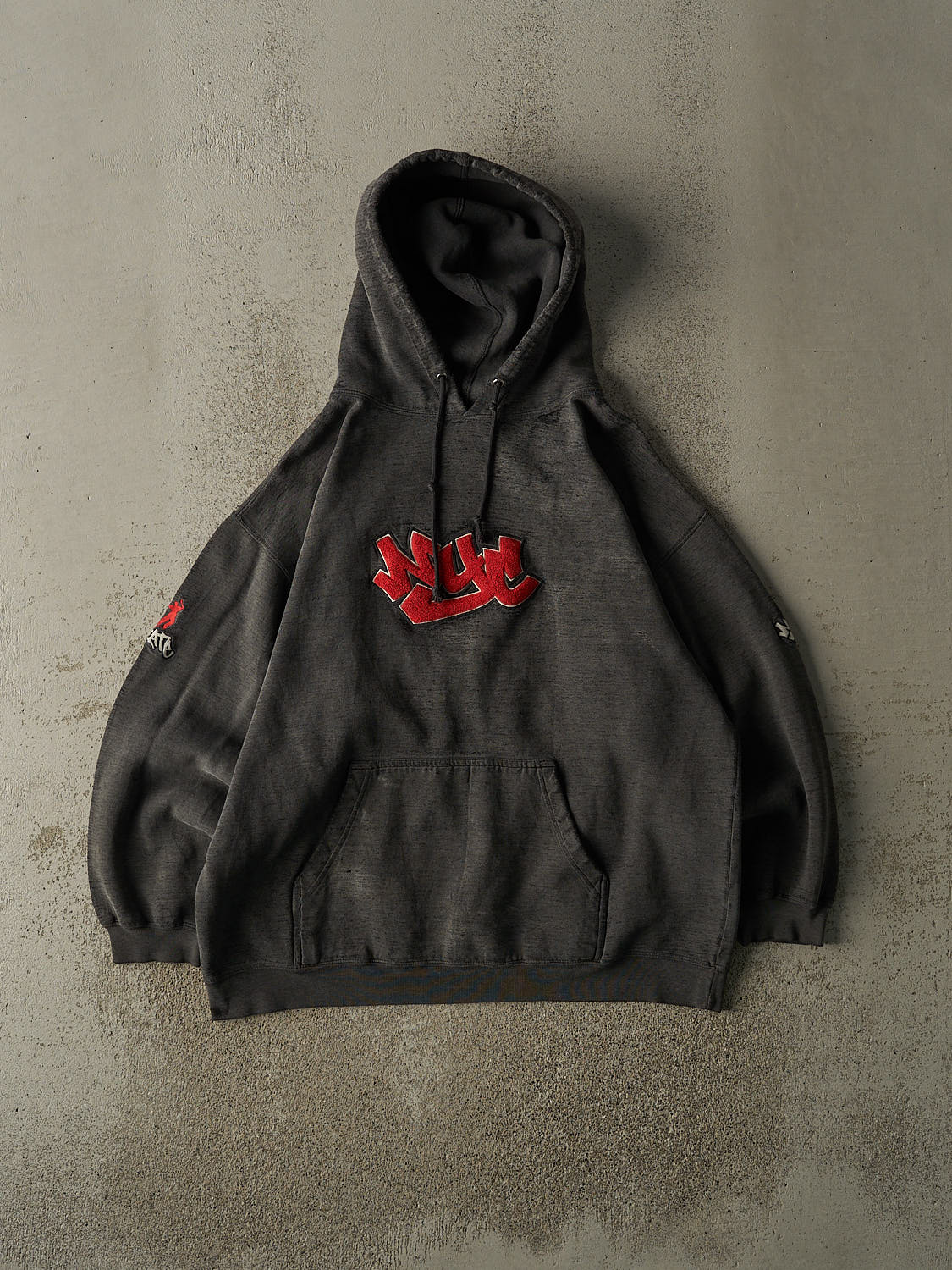 Vintage 90s Charcoal Grey New York City Embroidered Skateboard Hoodie (L/XL)