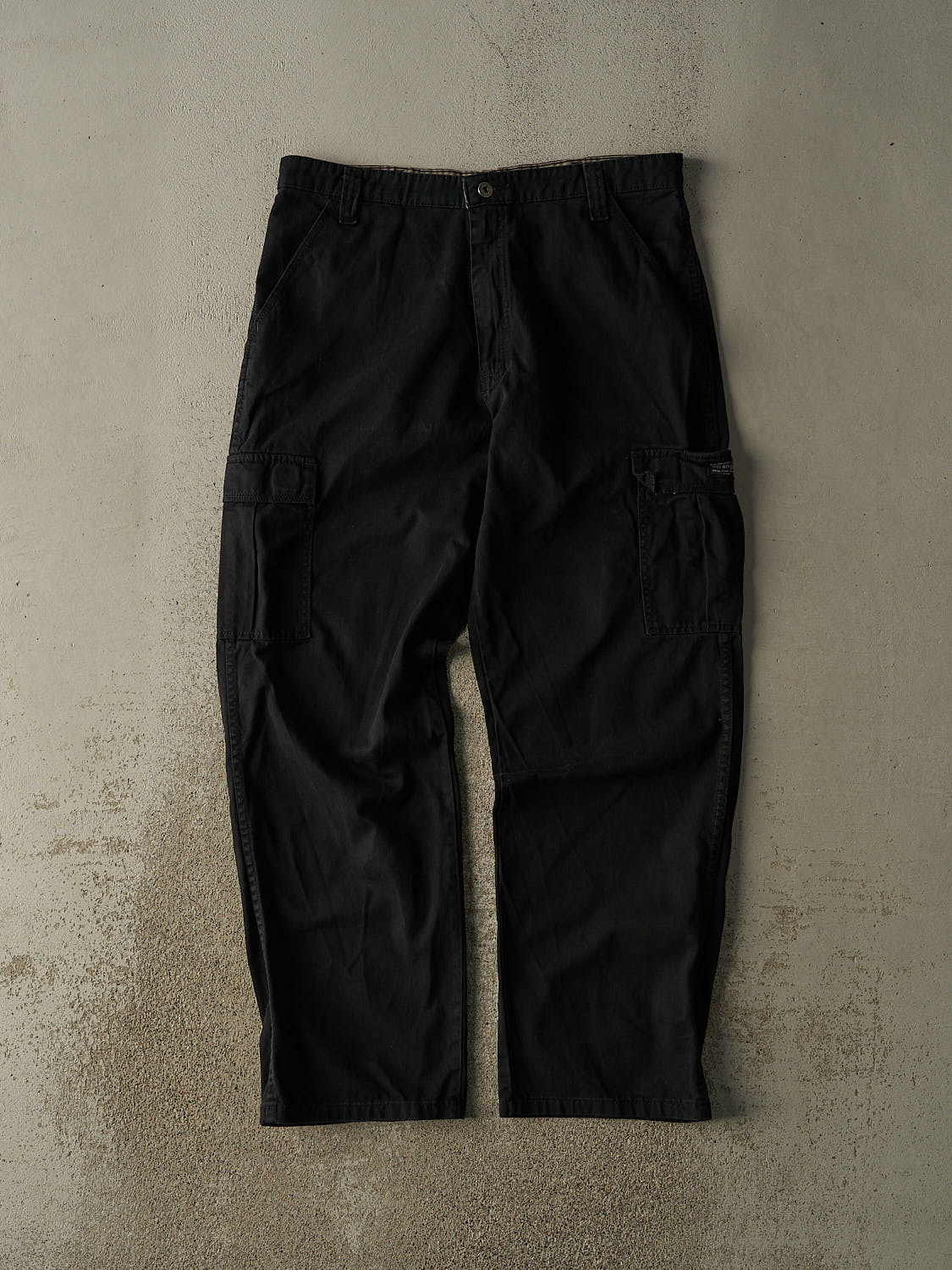 Vintage Y2K Black Wrangler Cargo Pants (34x32)