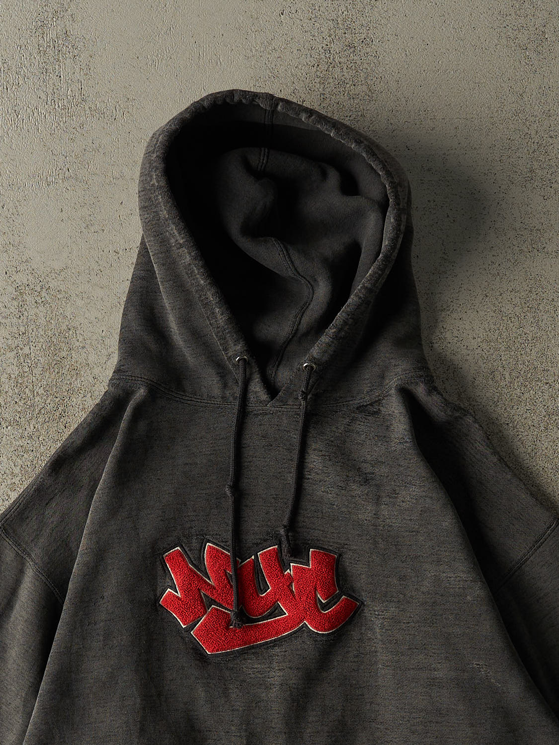 Vintage 90s Charcoal Grey New York City Embroidered Skateboard Hoodie (L/XL)