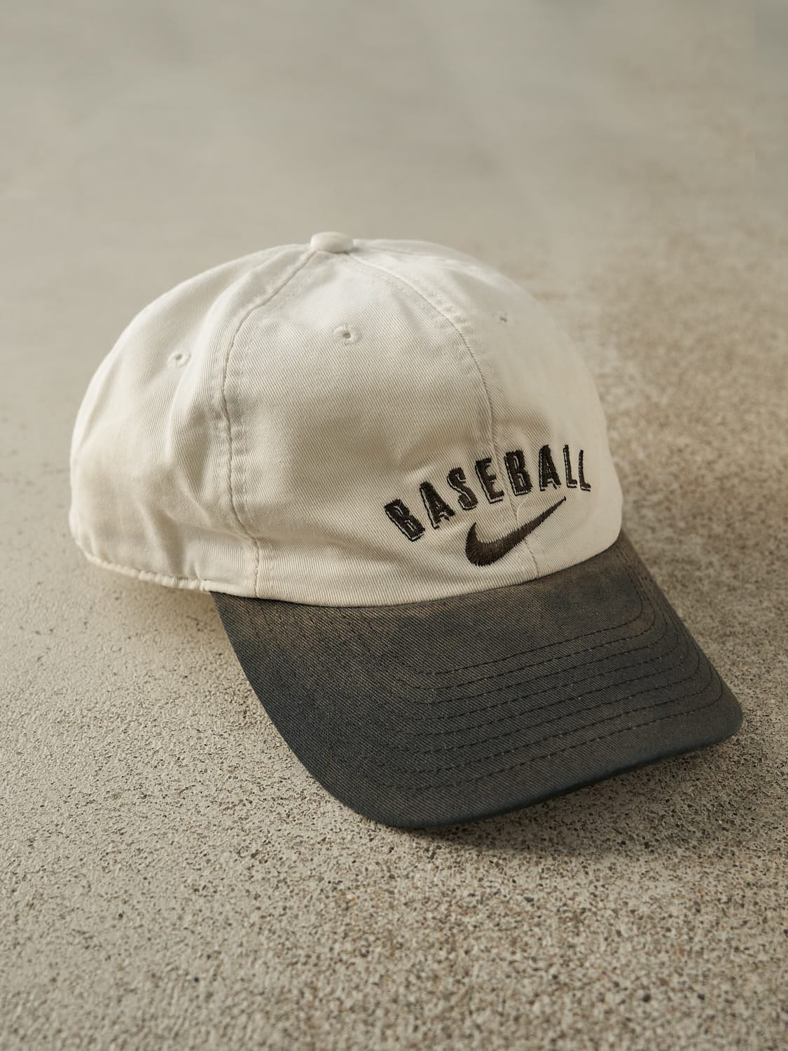 Vintage 90s Black & White Nike Baseball Embroidered Strapback (O/S)