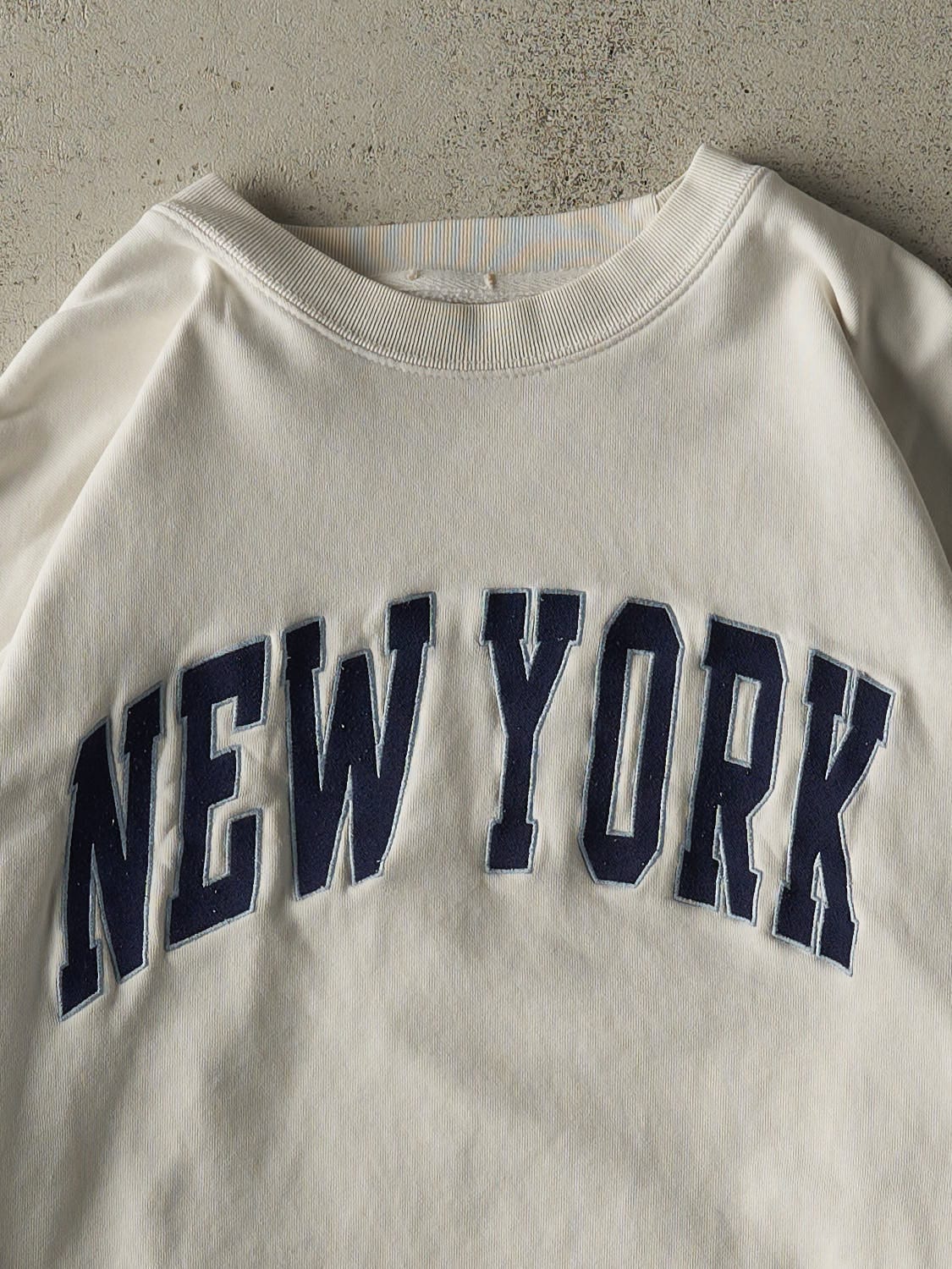 Vintage Y2K White New York Embroidered Crewneck (L/XL)