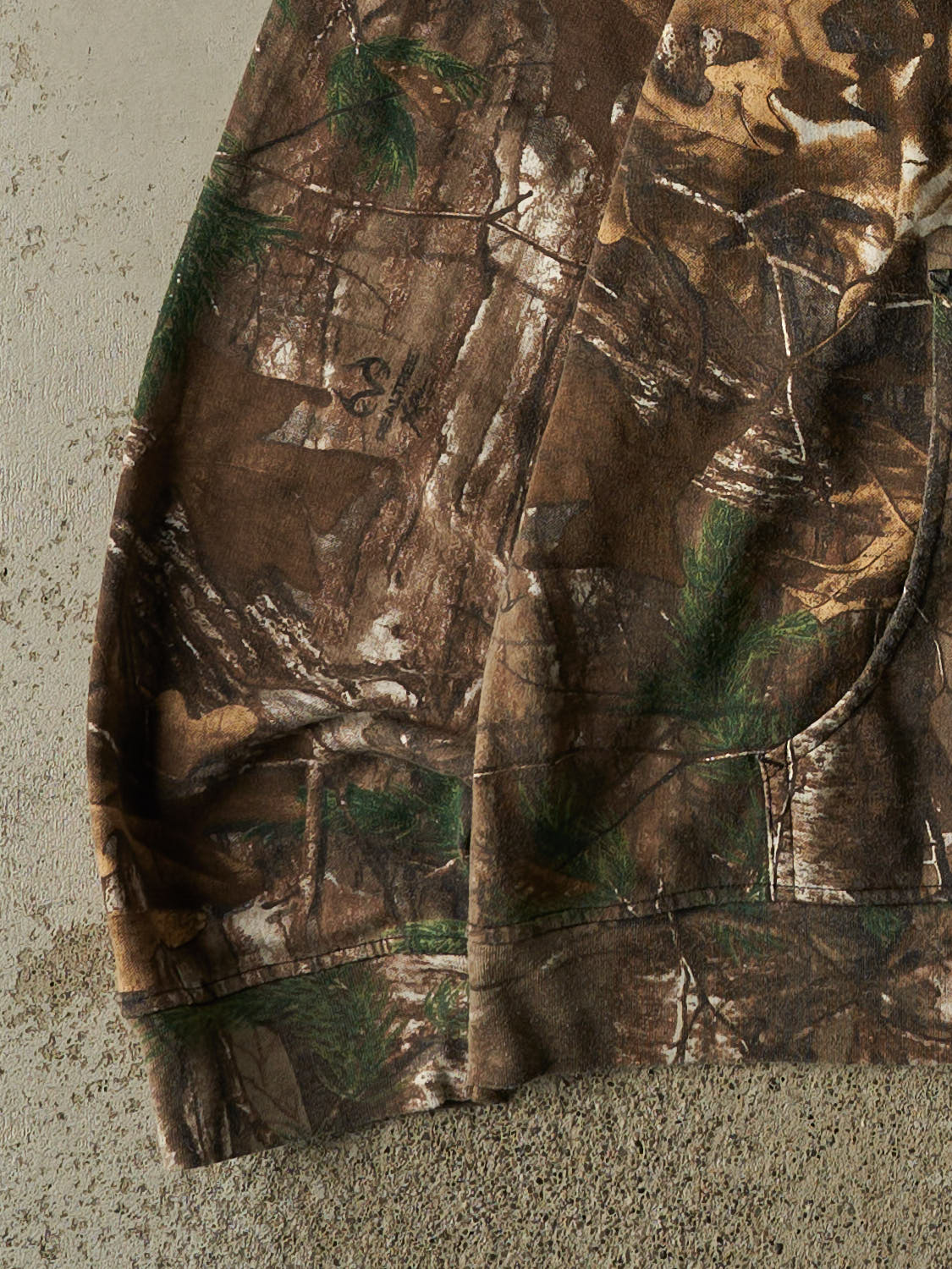 Vintage Y2K Camo Realtree Logo Hoodie (M/L)