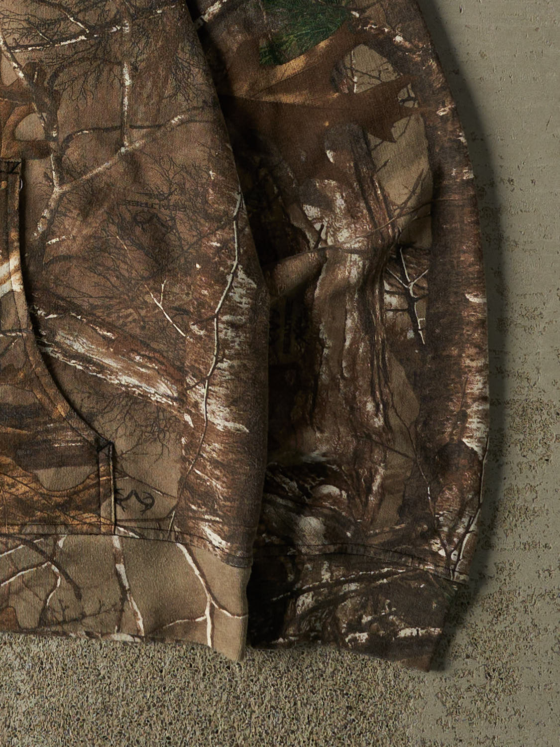 Vintage Y2K Camo Realtree Logo Hoodie (M/L)