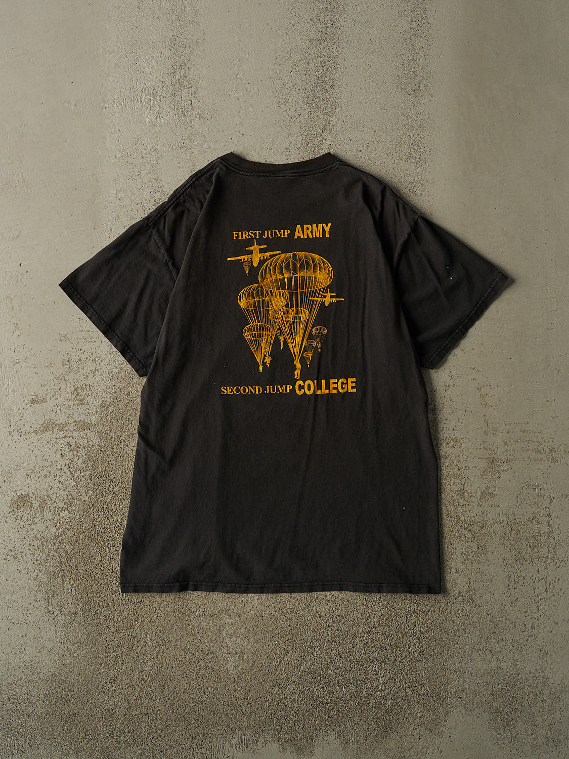 Vintage 90s Faded Black United States Army Tee (XL)