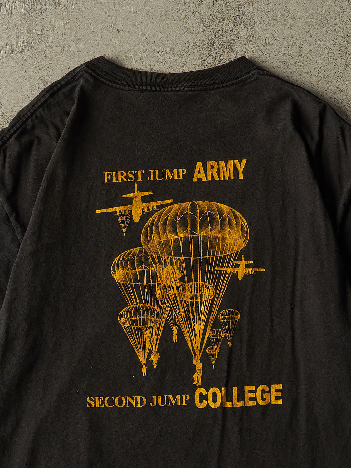Vintage 90s Faded Black United States Army Tee (XL)