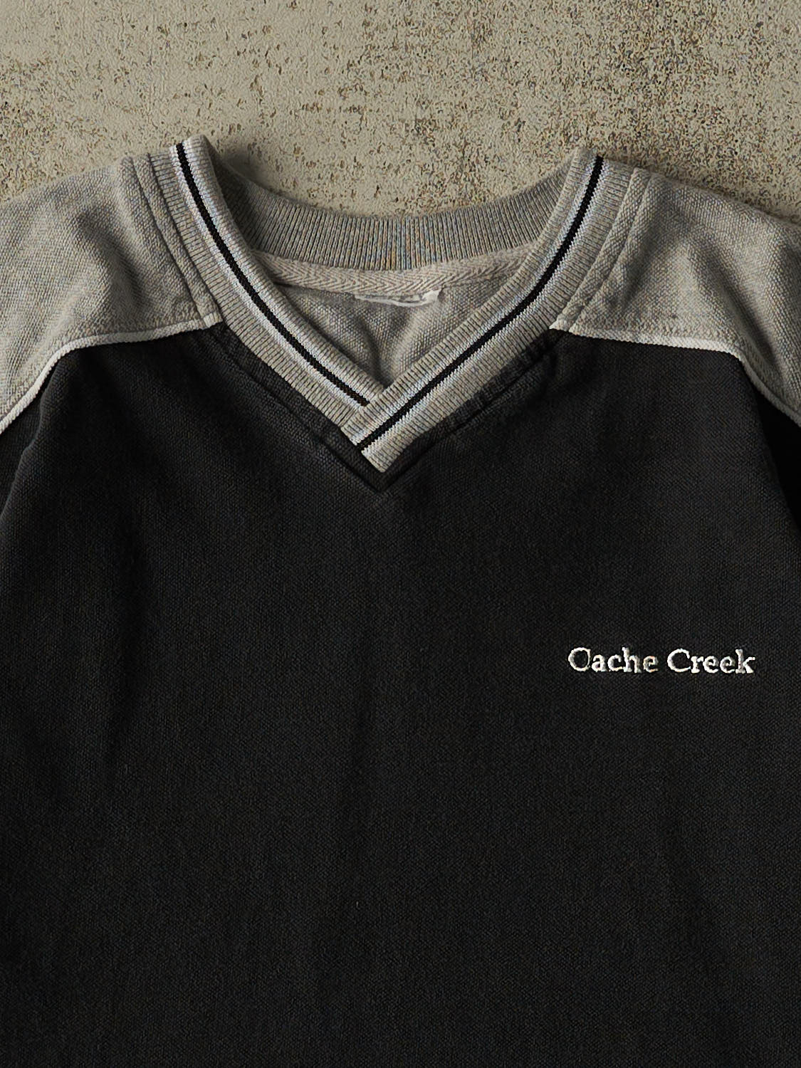 Vintage 90s Black Cache Creek Embroidered Tee (M/L)