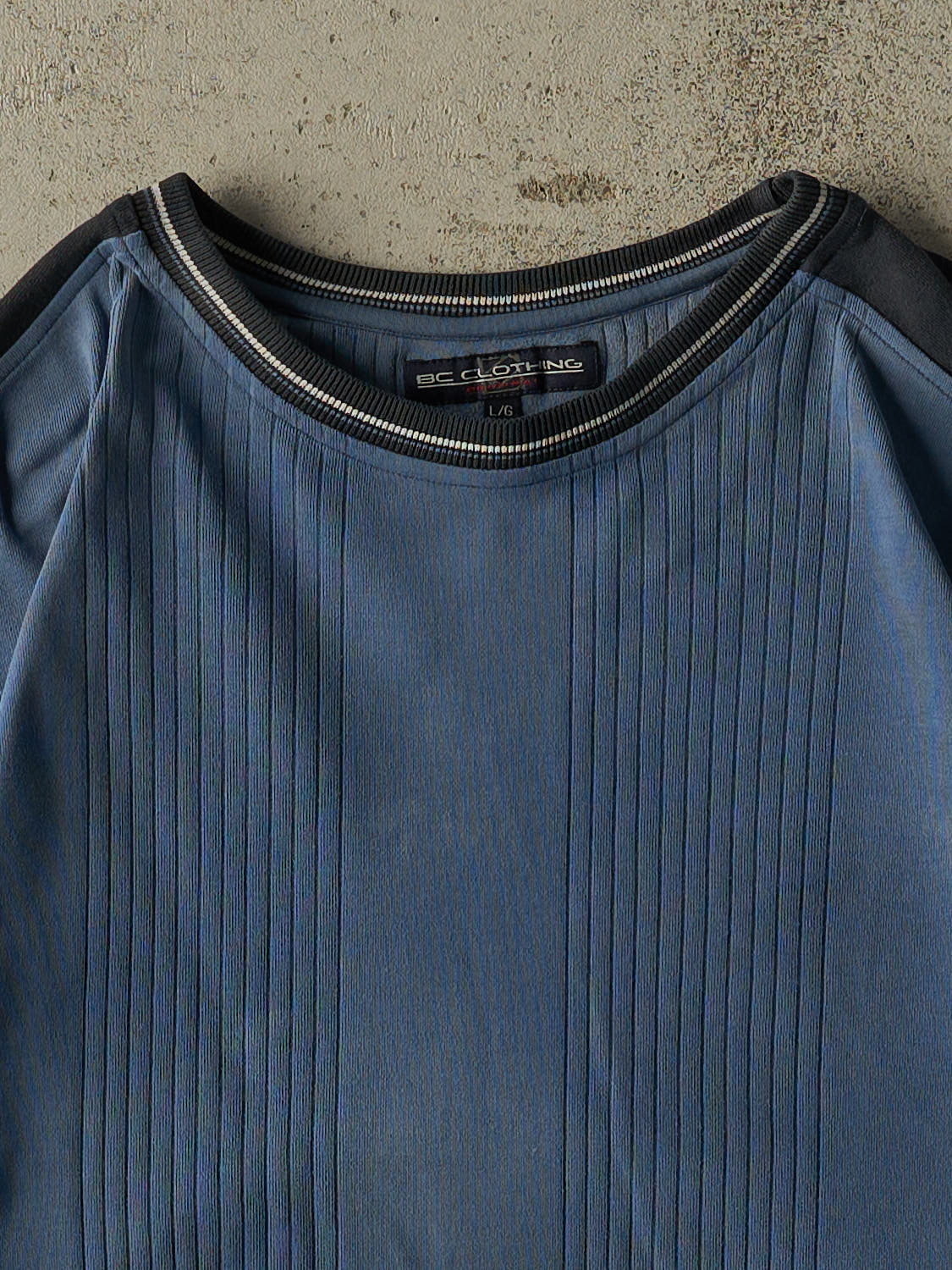 Vintage Y2K Blue BC Clothing Textured Tee (L/XL)