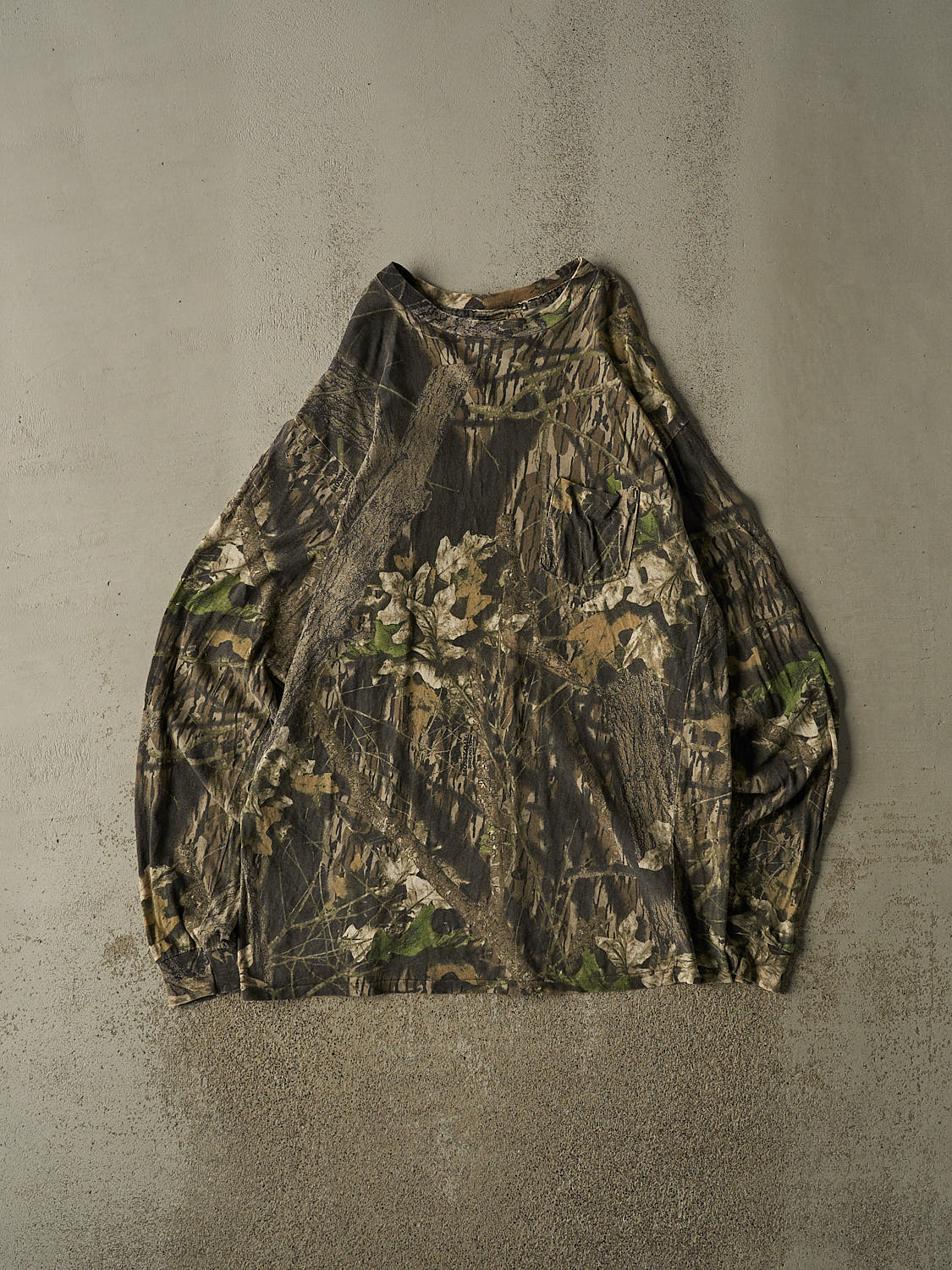 Vintage 90s Camo Mossy Oak Pocket Long Sleeve (XXL)