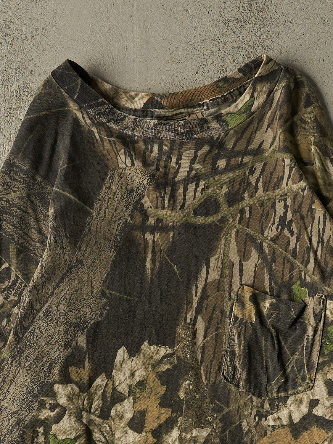 Vintage 90s Camo Mossy Oak Pocket Long Sleeve (XXL)