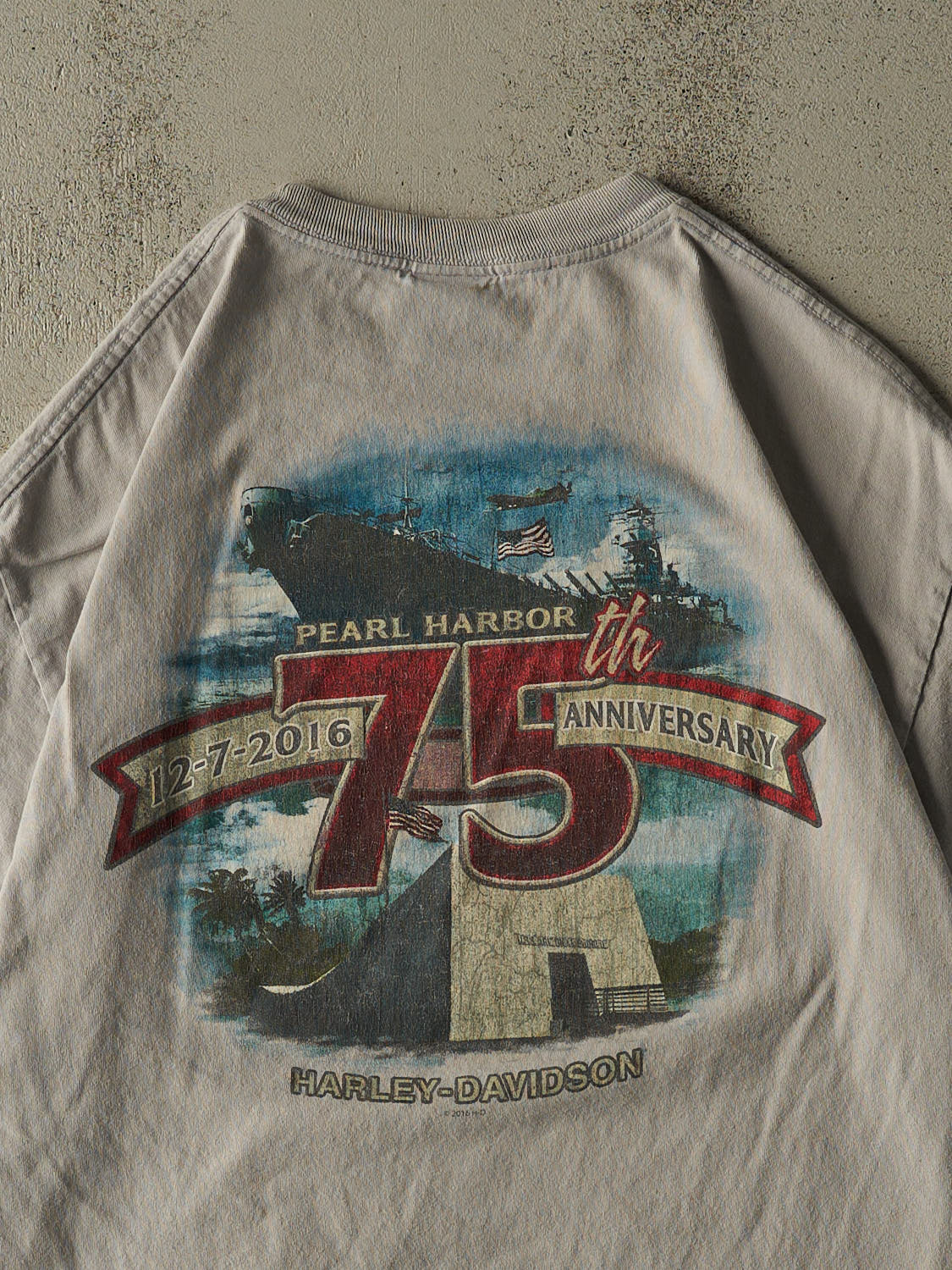 Vintage 16' Grey Harley Davidson Hawaii Tee (L/XL)