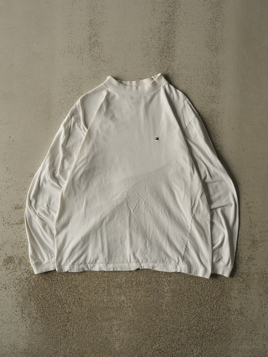 Vintage Y2K White Tommy Hilfiger Embroidered Long Sleeve (M)