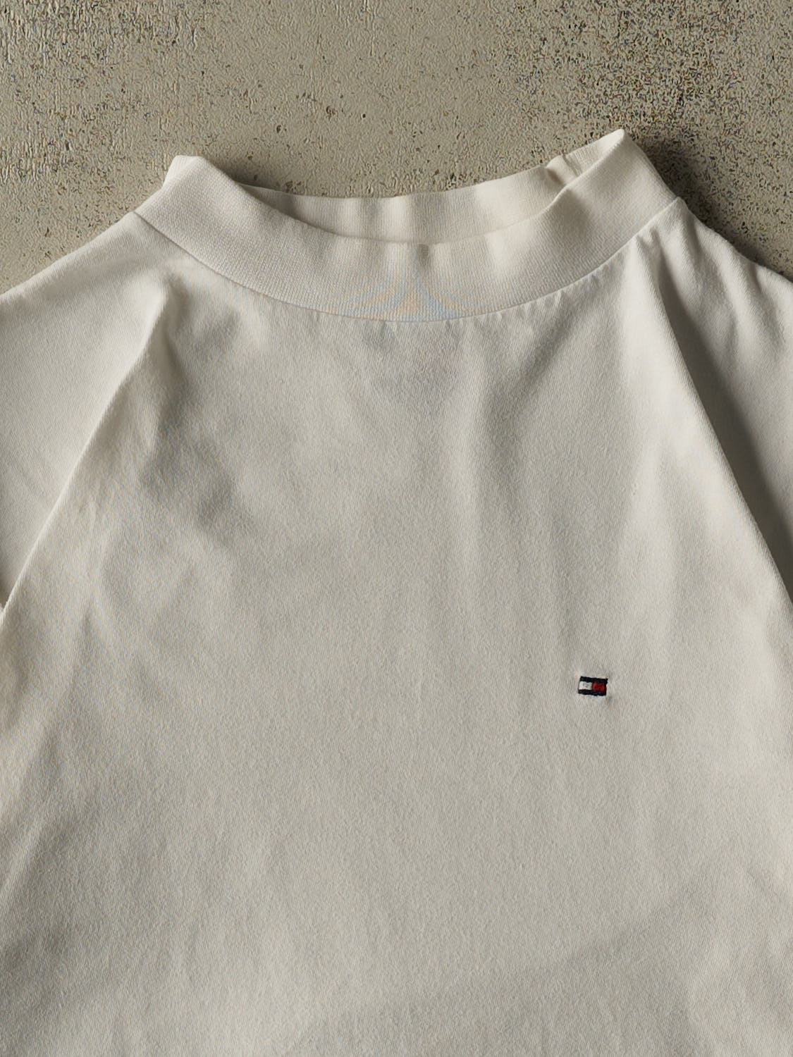 Vintage Y2K White Tommy Hilfiger Embroidered Long Sleeve (M)