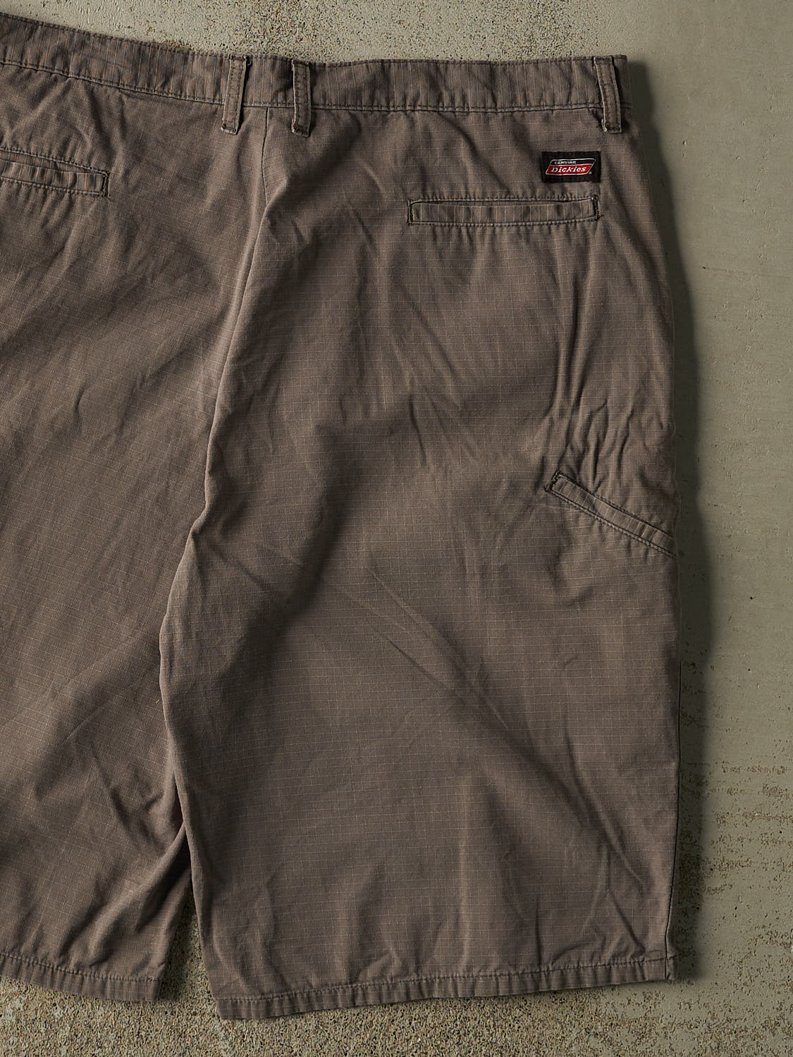 Vintage Y2K Grey Dickies Ripstop Shorts (38x13)