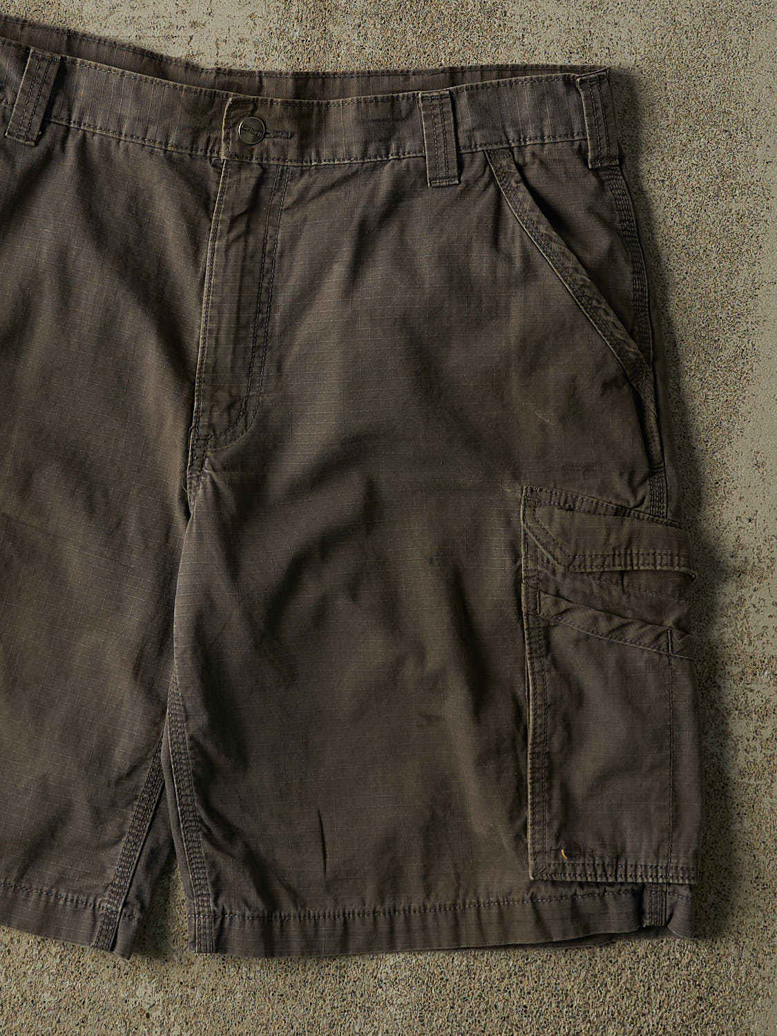 Vintage Y2K Grey Carhartt Cargo Shorts (37x11)