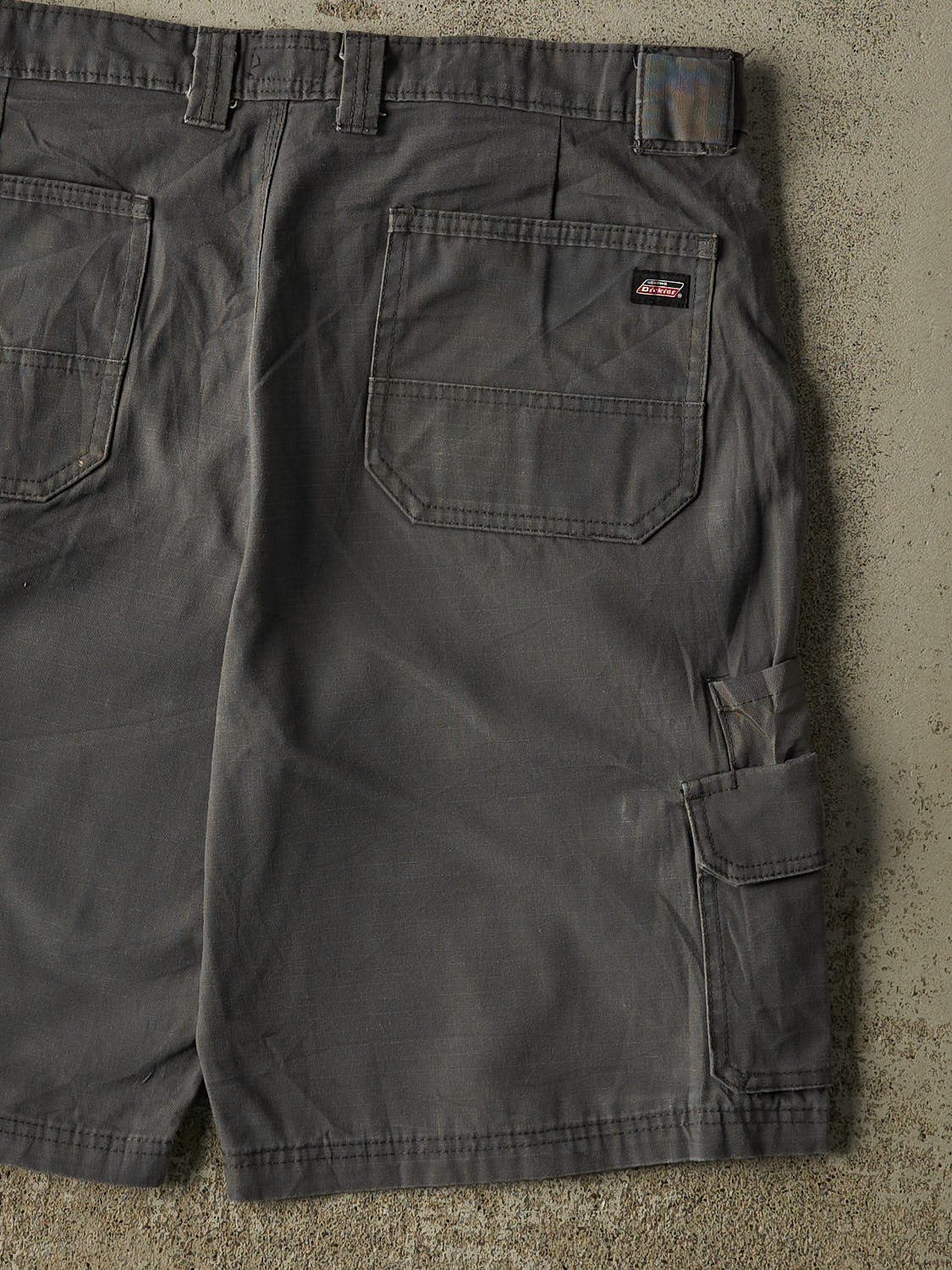 Vintage Y2K Grey Dickies Cargo Shorts (37x10.5)