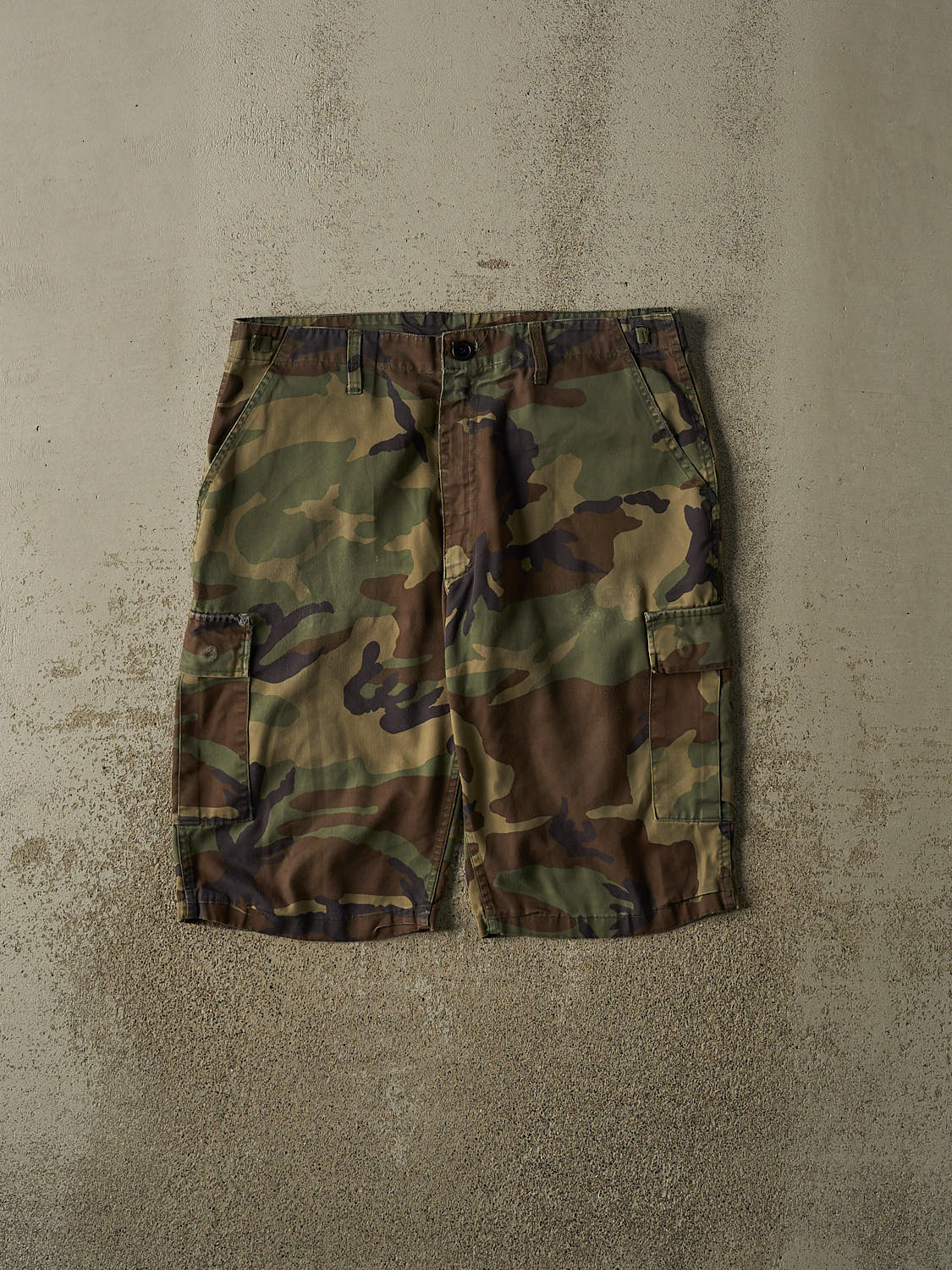 Vintage 90s Camo Cargo Shorts (36x13)