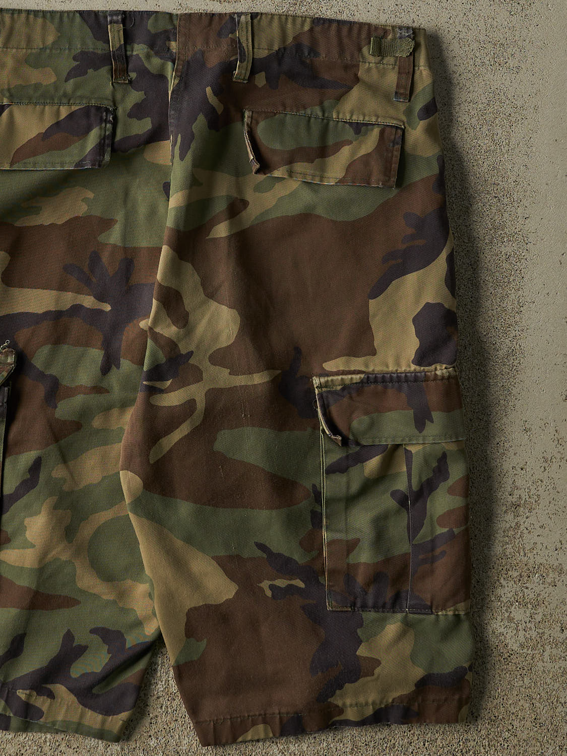 Vintage 90s Camo Cargo Shorts (36x13)
