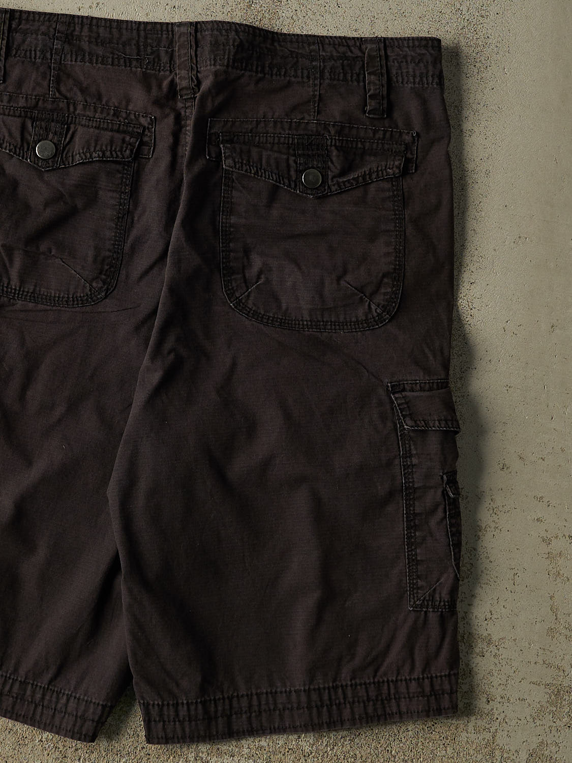 Vintage 90s Sun Faded Black Lightweight Cargo Shorts (36x13.5)