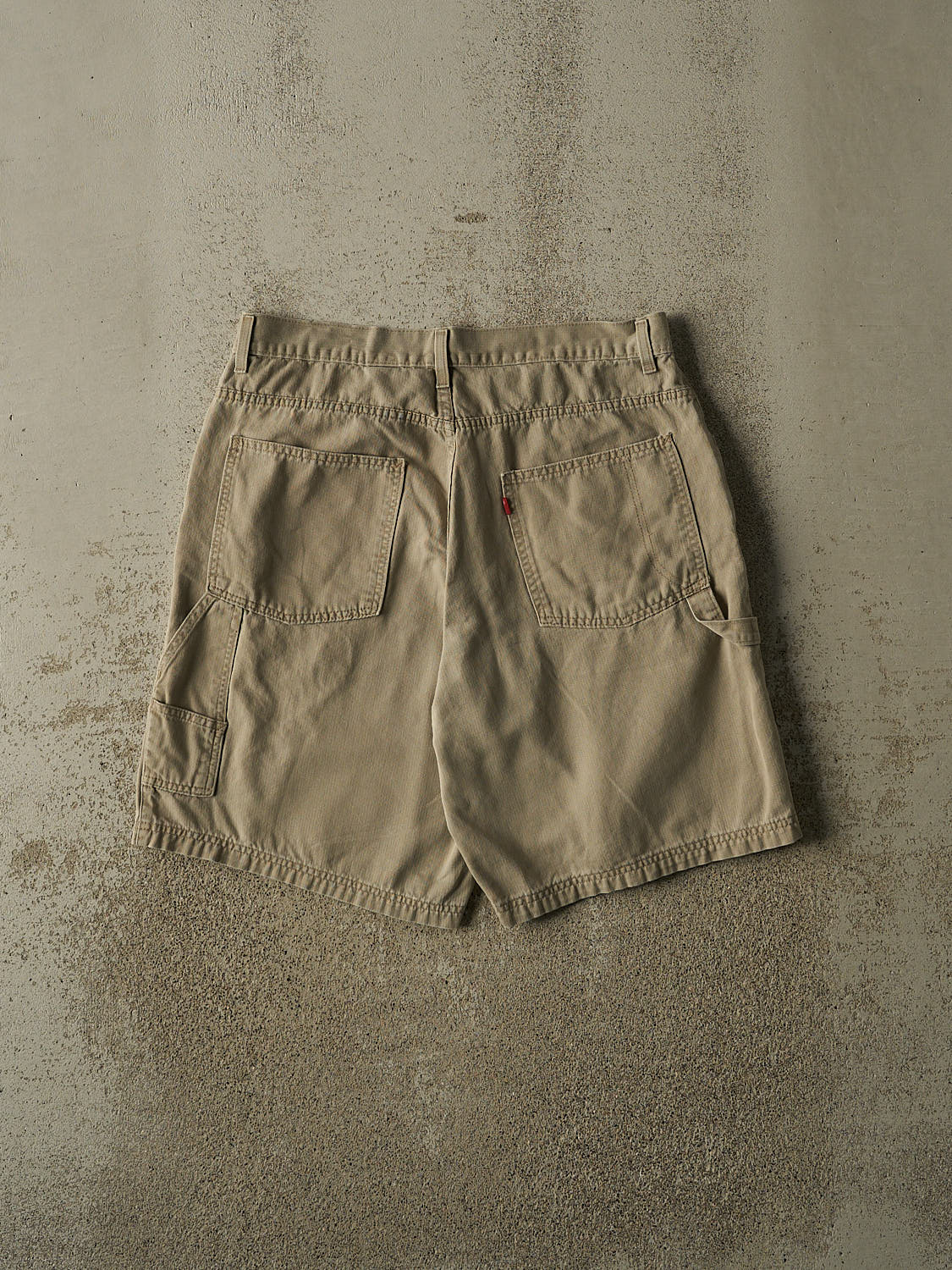 Vintage 90s Beige Levi's Carpenter Shorts (34x10)