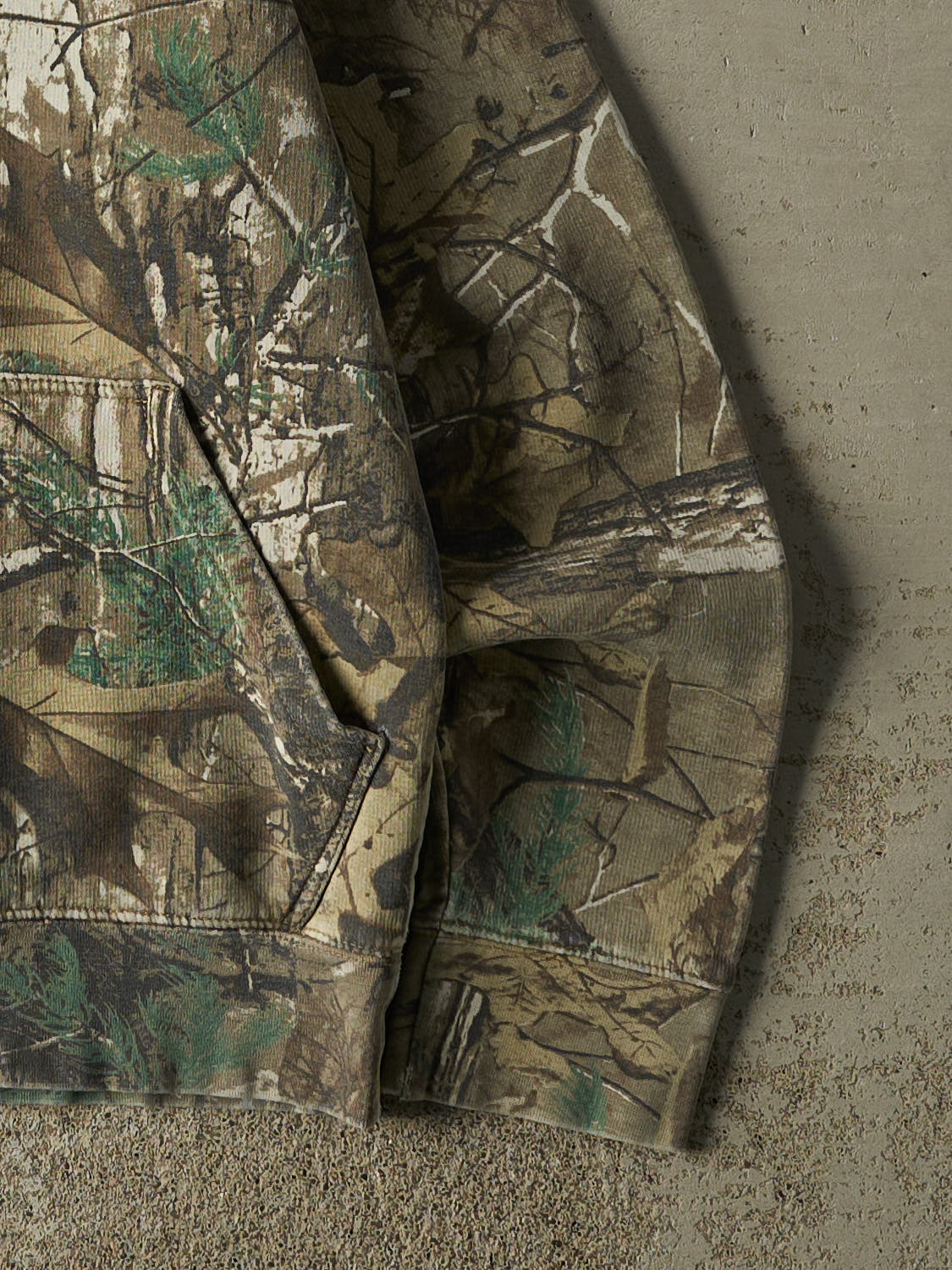 Vintage 90s Camo Hoodie (S/M)