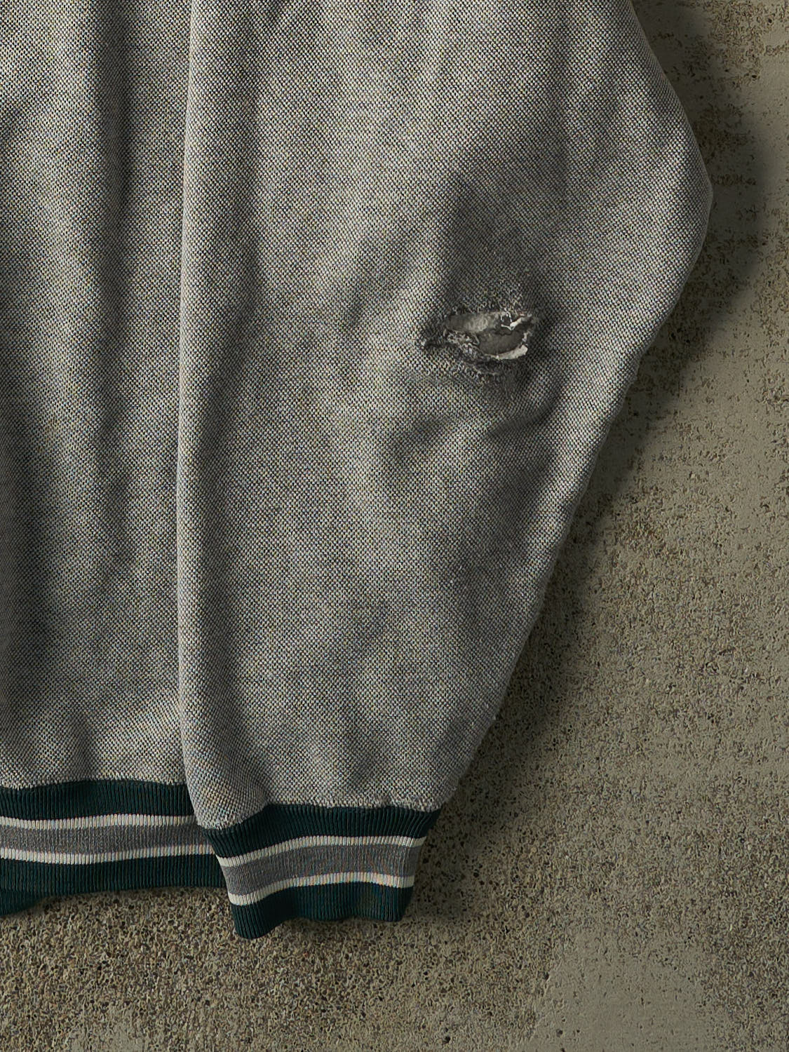 Vintage 90s Grey Textured Embroidered Crewneck (XXL)