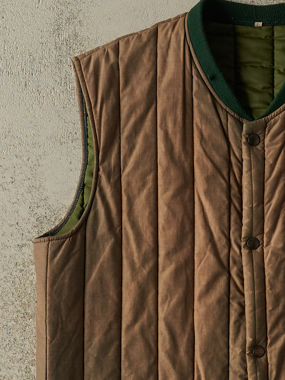 Vintage 70s Sun Faded Brown Puffer Outdoors Vest (L/XL)