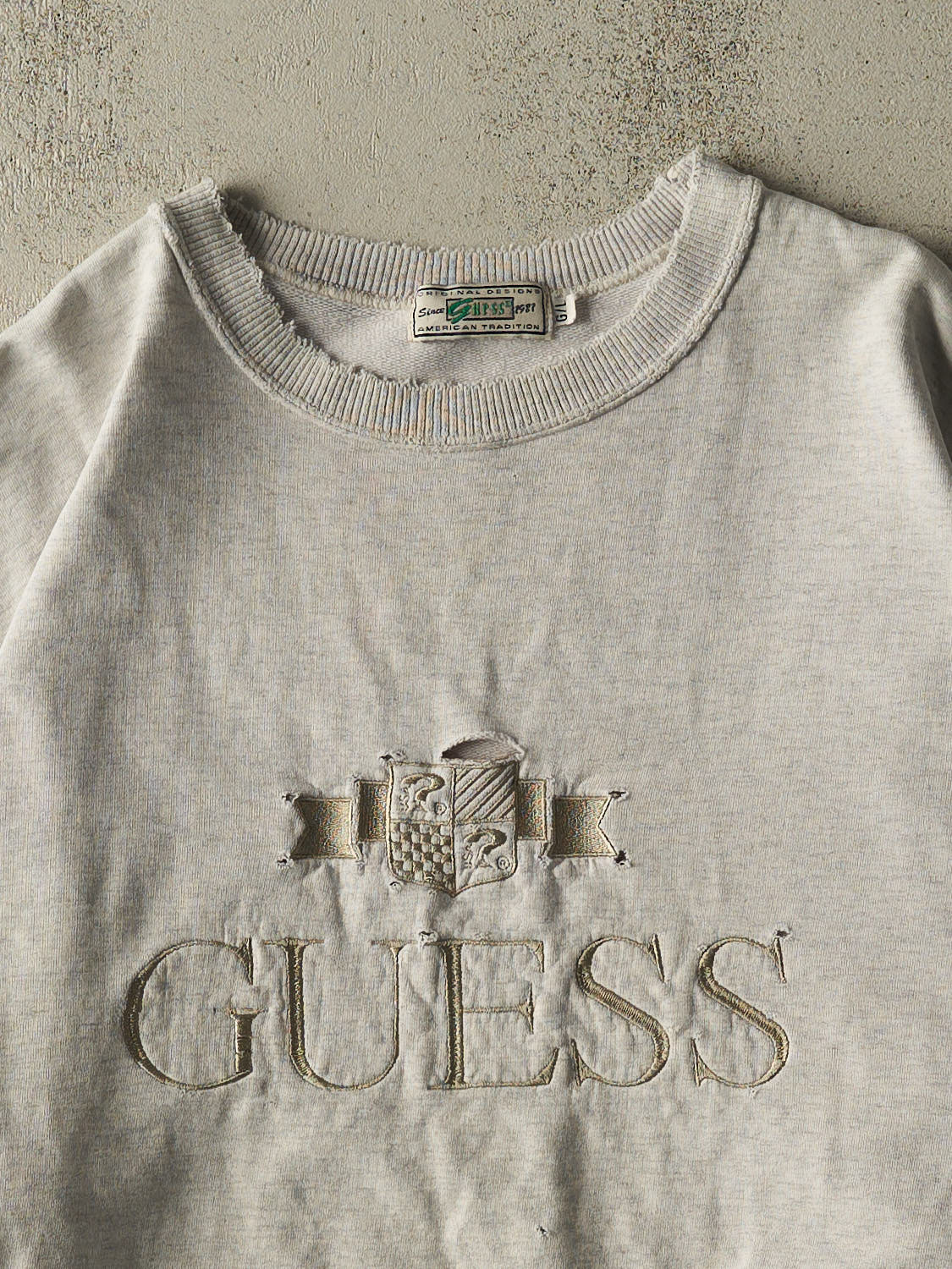 Vintage 90s Heather Grey Guess Embroidered Crewneck (XL/XXL)
