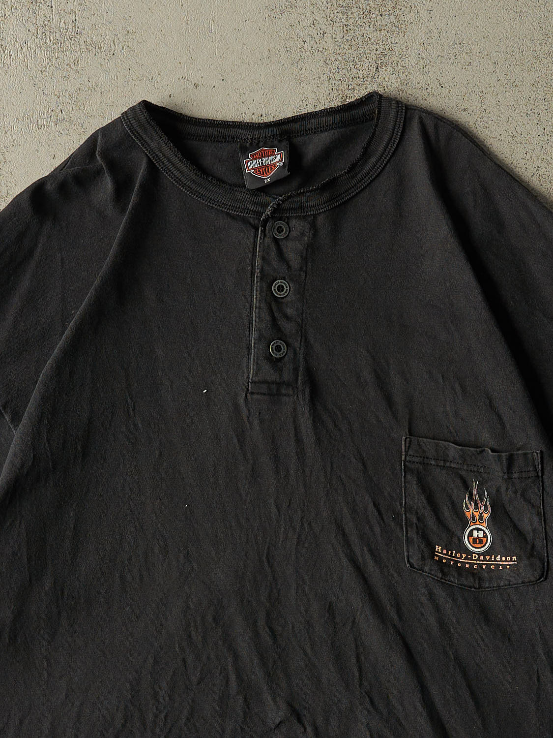 Vintage 02' Black Harley Davidson Daytona Bike Week Quarter Button Tee (XL)