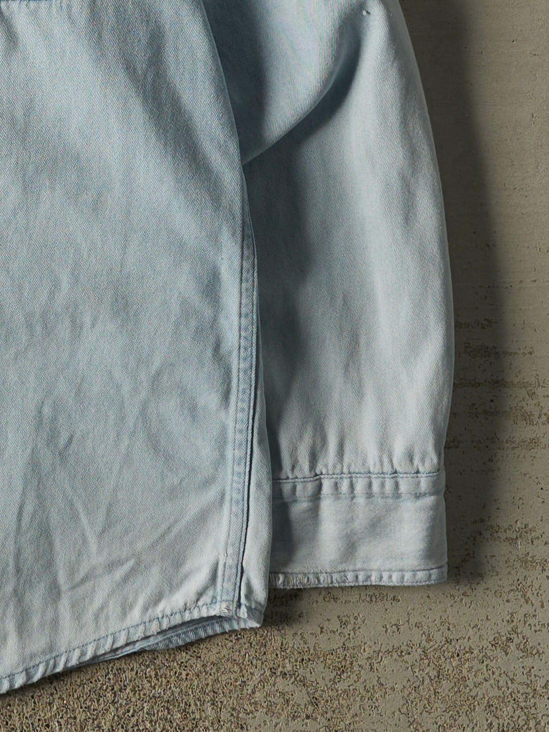 Vintage 90s Light Wash Harley Davidson Embroidered Denim Button Up Long Sleeve (XL)
