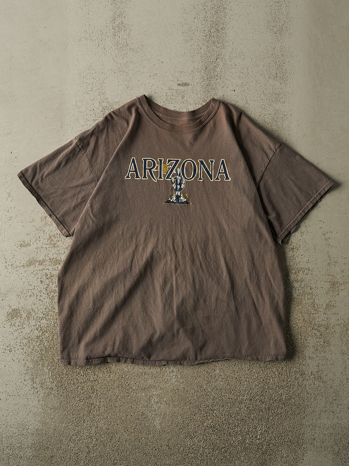 Vintage Y2K Brown Arizona Tee (L/XL)