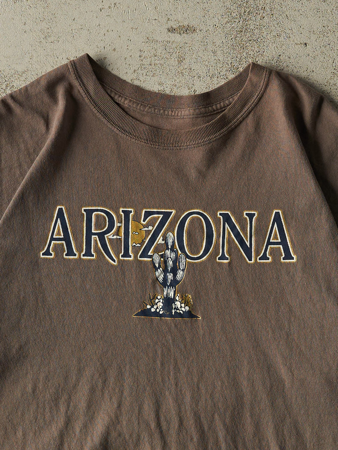 Vintage Y2K Brown Arizona Tee (L/XL)