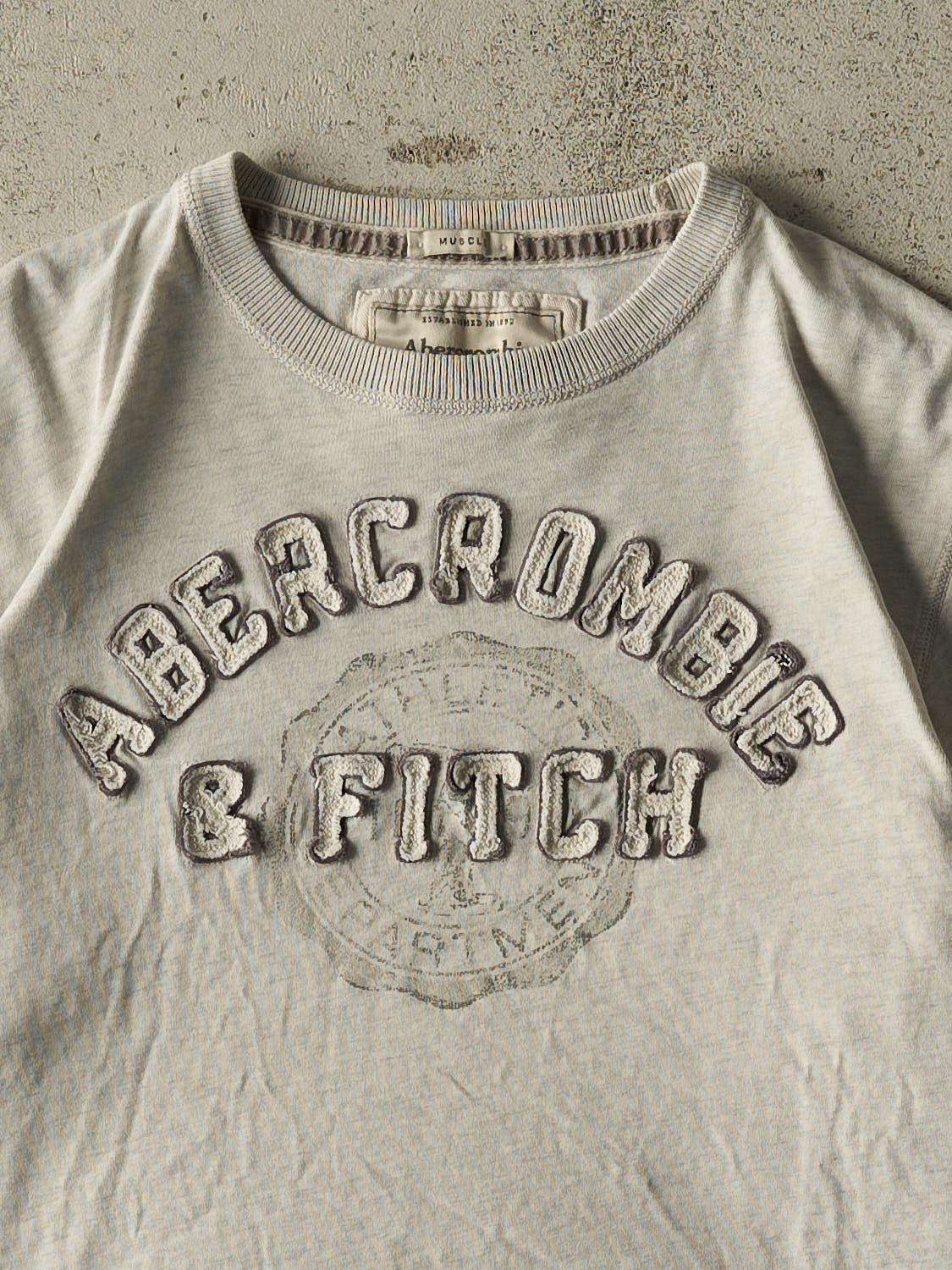 Vintage Y2K Heather Grey Abercrombie & Fitch Embroidered Tee (S/M)