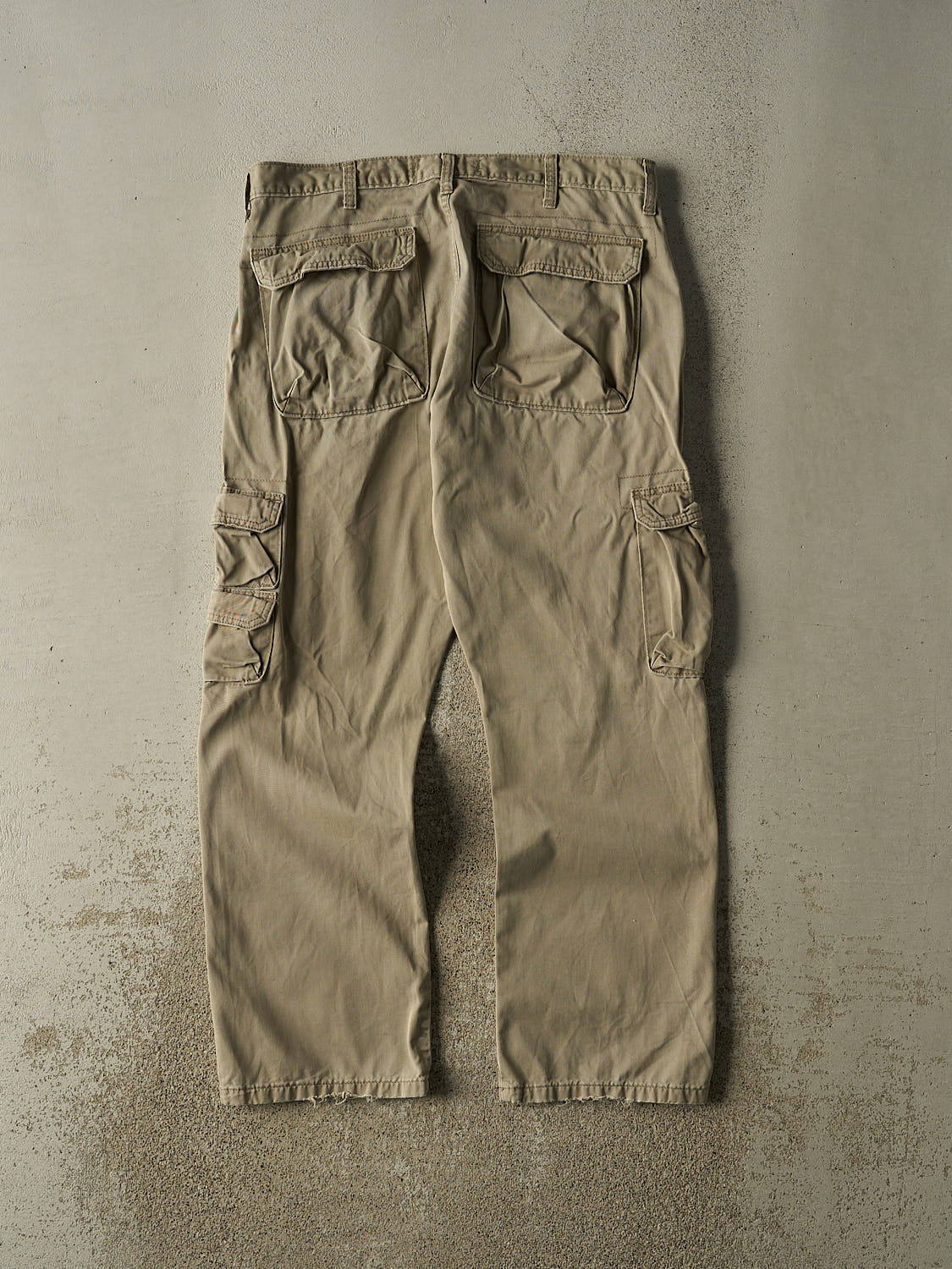 Vintage Y2K Beige Wrangler Cargo Pants (35x30)